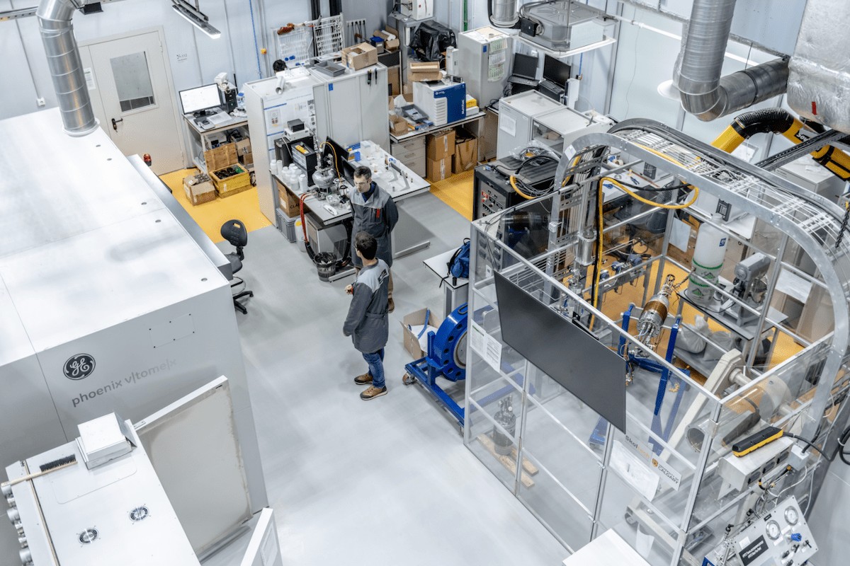 俄罗斯量子中心（斯科尔科沃）办公实验室 — DAARTS Cleanroom 洁净室