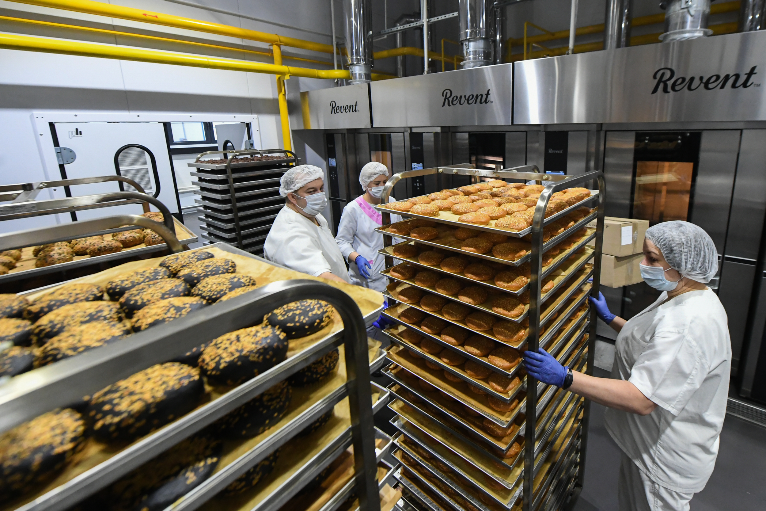 Монтаж потолочных сэндвич-панелей Завод по производству хлебобулочных изделий ГК Сапсан